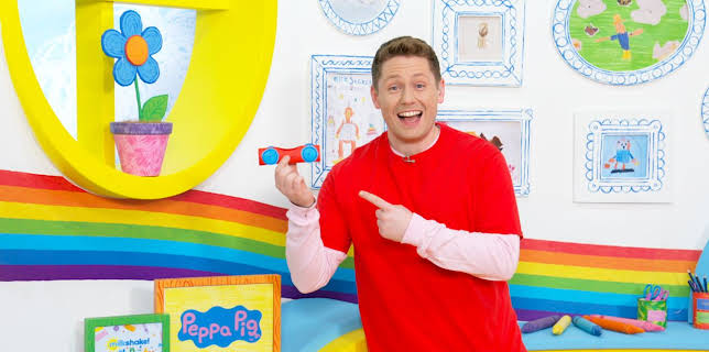 8:55 AM: Milkshake! Craft Party (S1 E22) (S1) | Channel 5 | 12/30 2025