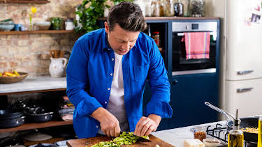 13:35: Jamie Oliver: Cooking For Less (S1 E1) (S1) | TV6 | 9/6 2026
