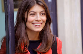 The Good Apprentice, Season 1: Heart On Hold Part 1