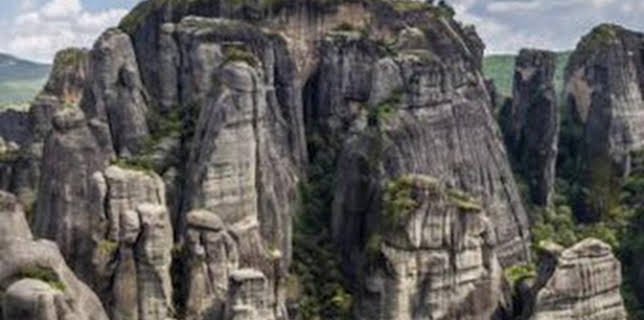 11:26: Misterios desde el aire: Un montón de agujeros | Discovery Max | 3/25 2026