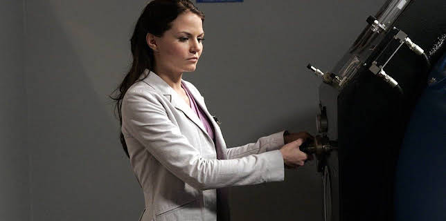 02:20: Dr House | Sixx | 2/12 2026