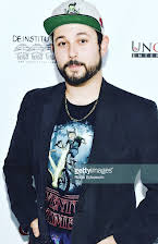 James Cullen Bressack como Director