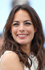 Bérénice Bejo como 
