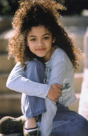 Ambrosia Kelley as Nikki 
  
  
  (as Ambrosia Kelly)