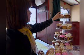 The Cupcake Girls: A Girl's Gotta Do What a Girl's Gotta Do