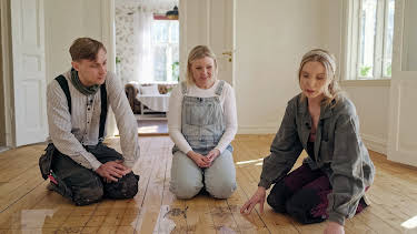 02:10: Det sit i veggane: Elisa Lindström | NRK 2 | 4/19 2026