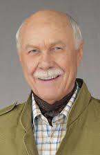 Harve Presnell como John Invergordon