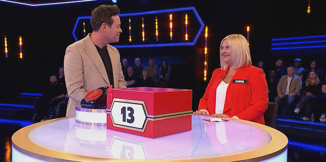 4:00 PM: Deal or No Deal (S2 E14) (S2) | ITV | 12/11 2025