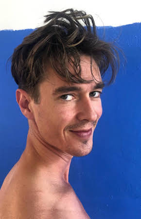 Jonathan Chedeville as 