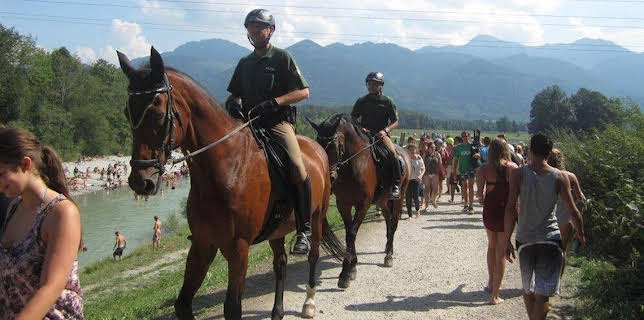 08:15: Unterwegs mit... | ARD Alpha | 3/18 2026