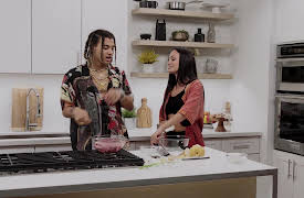 Struggle Gourmet: Rubi Rose Makes Tuna Sandwiches