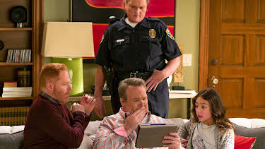 3:00 PM: Modern Family | E4 | 6/12 2026