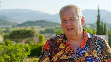 9:00 AM: Bargain-Loving Brits in the Sun (S9 E1) (S9) | 5 Star | 4/13 2026