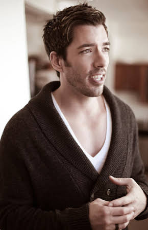 Drew Scott as 