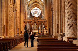 Britain's Great Cathedrals: To the Glory of God: Durham, Coventry, Lincoln