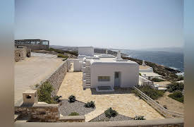 Mediterranean Life, Season 1: Family Time in Paros