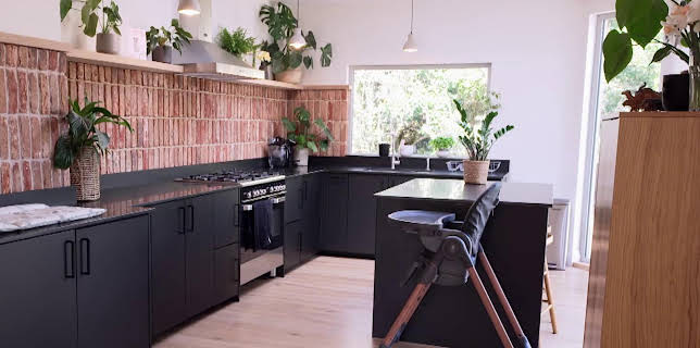 04:20: En plats på landet (S31 E19) (S31) | TV8 | 1/30 2026