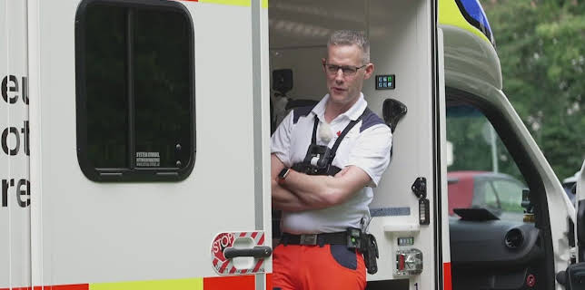 12:00: Lebensretter hautnah - Wenn jede Sekunde zählt | Sat1 | 12/12 2025