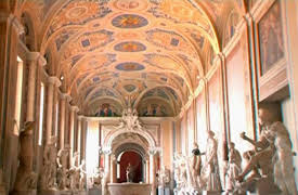 Discovering the Vatican: Papal antiques