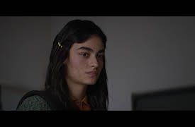 Ella camina sola season-1: Ella camina sola - Lo justo