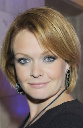 Daria Widawska as 