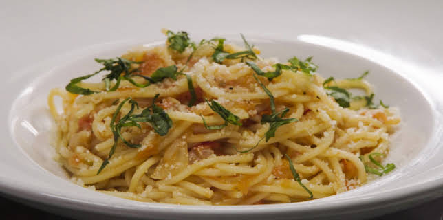 22:10: Me Or The Menu (S1 E4) (S1) | TLC | 12/6 2025