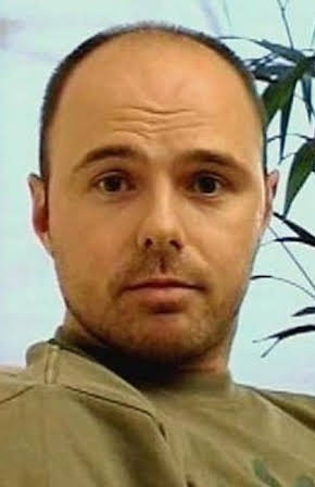 Karl Pilkington as 