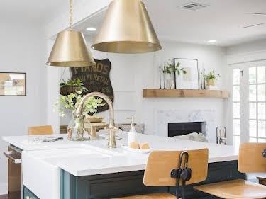 00:40: Fixer Upper: Behind the Design | Sixx | 10/28 2026
