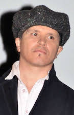 Olivier Dahan som Director