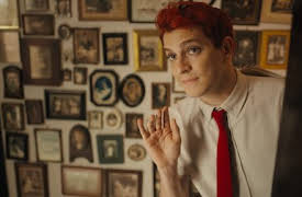 Ingen tittar på: Under vingarna