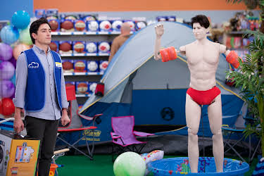 19:40: Superstore (S1 E4) (S1) | Viasat Series | 4/24 2026