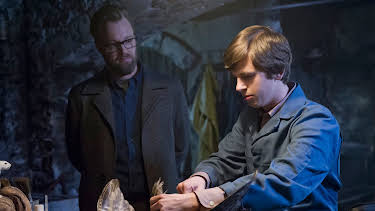 20:00: Bates Motel (S3 E7) (S3) | Viasat Series | 9/22 2026