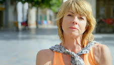 Bargain-Loving Brits in the Sun (S8 E19)