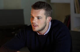 Looking Season 1: Looking at Your Browser History