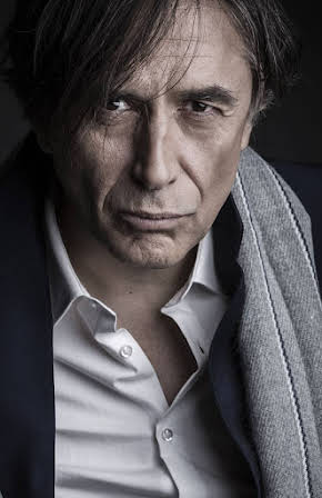 Predrag Bjelac as Lord Donnon 
  
  
  (as Pedja Bjelac)