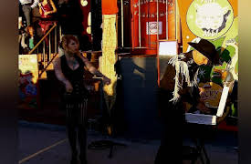 Freakshow Season 1: Freakshow Festival