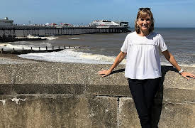 Antiques Roadshow UK, S41: Cromer Pier 2
