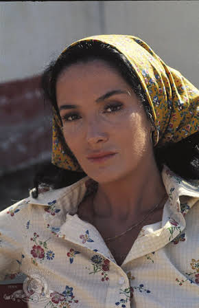Linda Cristal as 