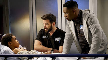 17:45: Chicago Med (S4 E10) (S4) | Viasat Series | 8/19 2026