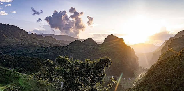 18:28: Entlang der Happiness Road | Arte | 12/1 2025