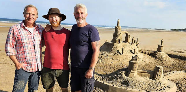 6:30 PM: Robson Green's Weekend Escapes (S4) | BBC Two | 1/9 2026