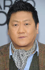 Benedict Wong como 