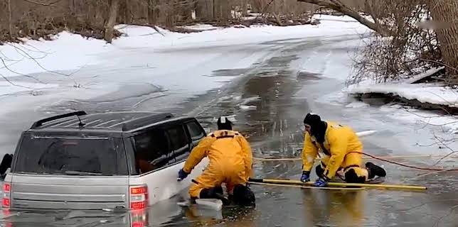 02:25: First on the Scene (S1 E14) (S1) | TV10 | 1/7 2026