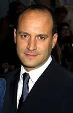 Roger Kumble som Director