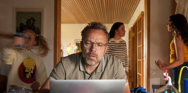 07:05: Aldri voksen (S1 E1) (S1) | TVNorge | 12/11 2025