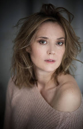 Aurelie Meriel as 