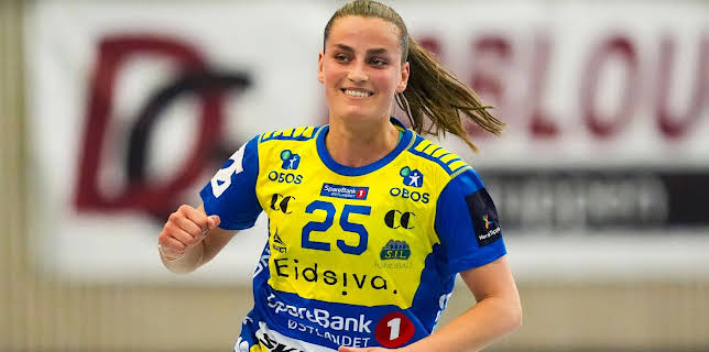 23:00: EHF Champions League, kvinner: Storhamar - Gyor | TV 2 Sport 2 | 11/16 2025