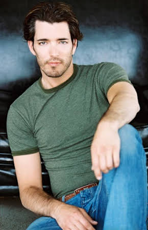 Jonathan Silver Scott as 