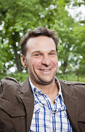 Anders Lundin as Director