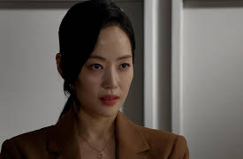 The Woman Who Swallowed the Sun: The Woman Who Swallowed the Sun Episode 17